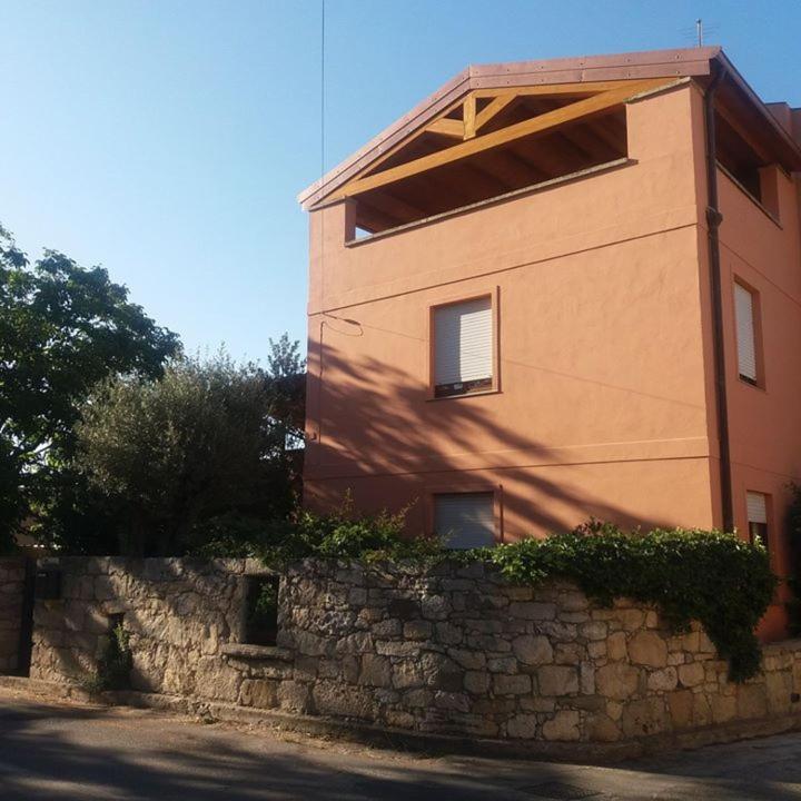 B&B Casa Ghiani Isili Exterior photo
